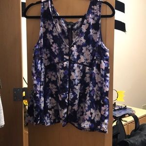 Jessica Simpson Flowy Tank